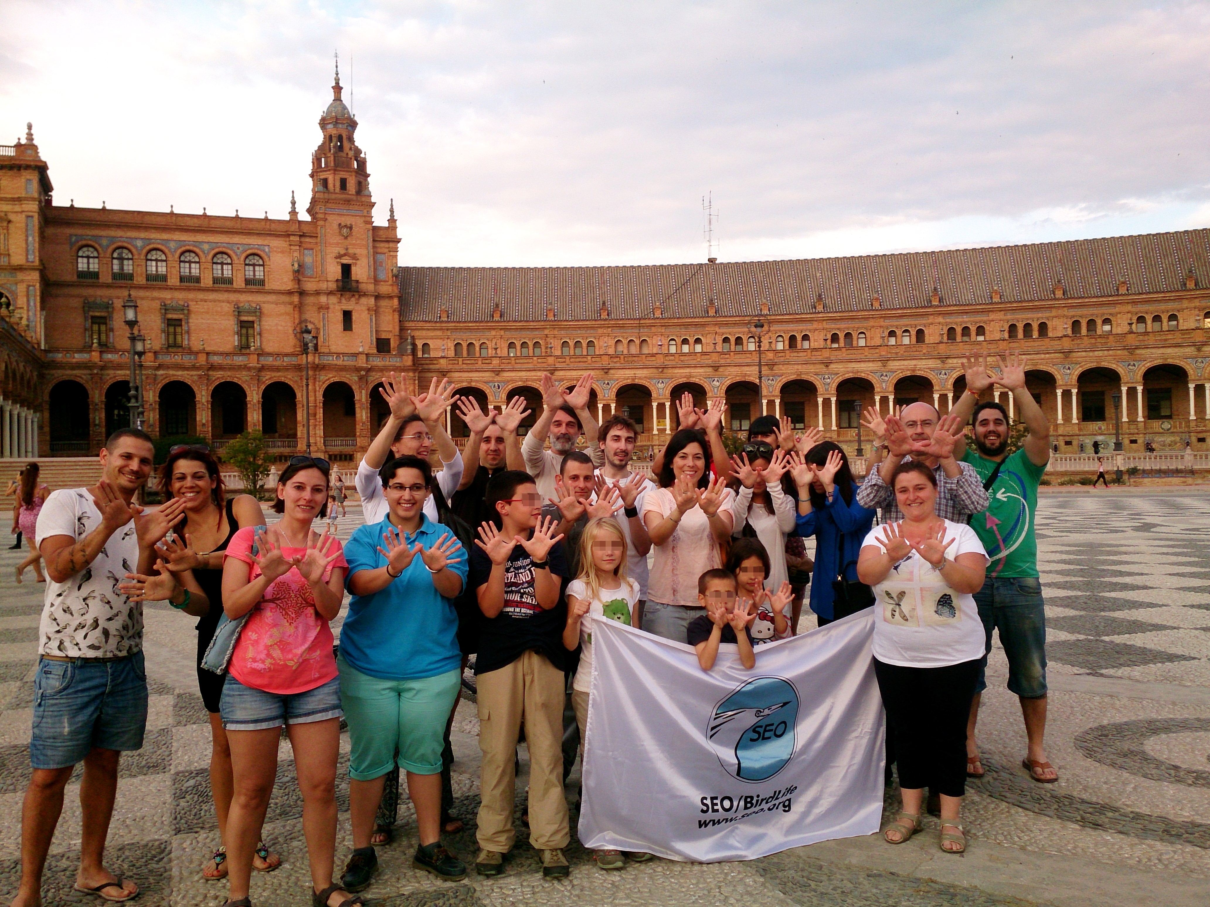 Miembros del grupo local SEO-Sevilla( Plaza de España)
