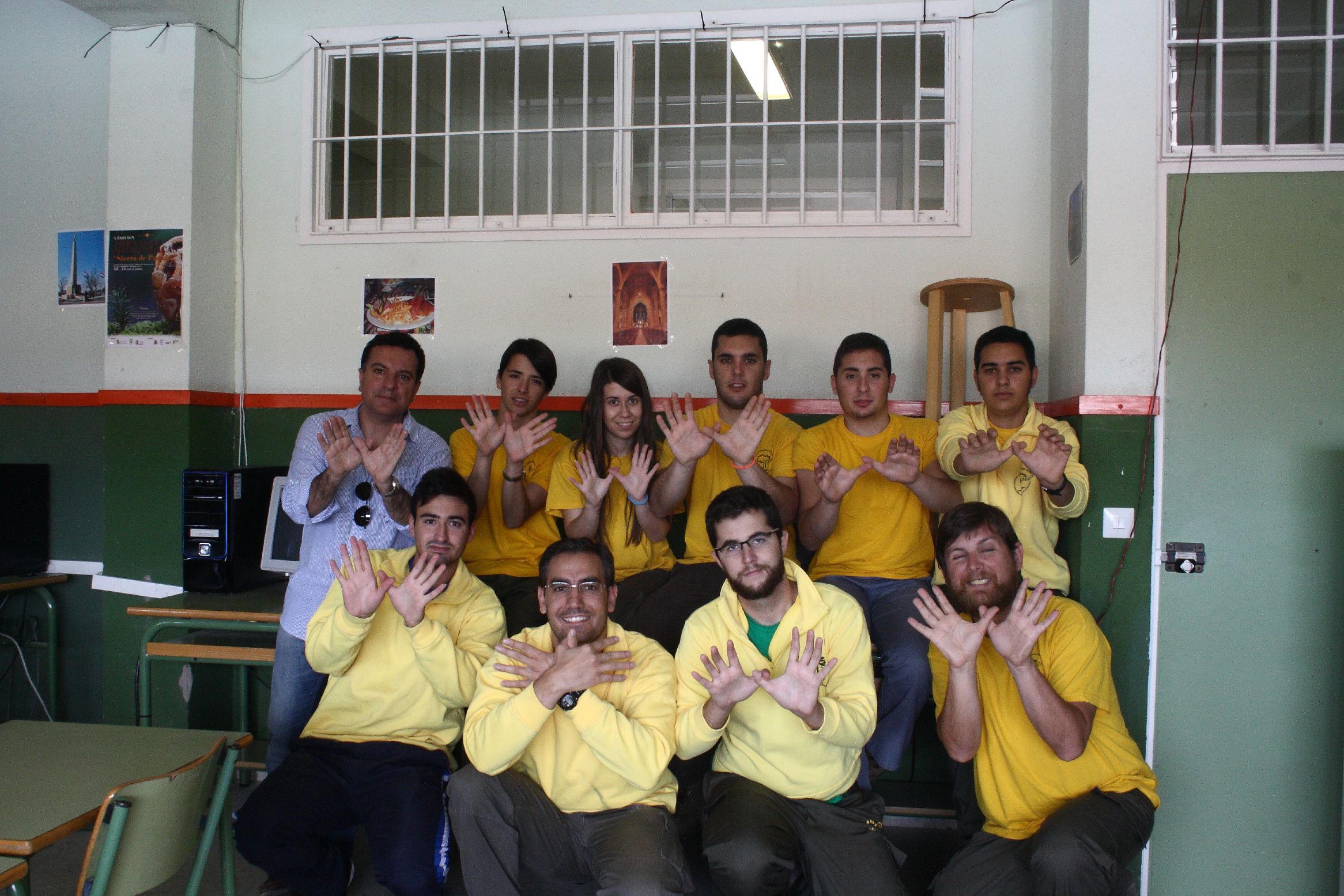 Alumnos en calse de Botanica