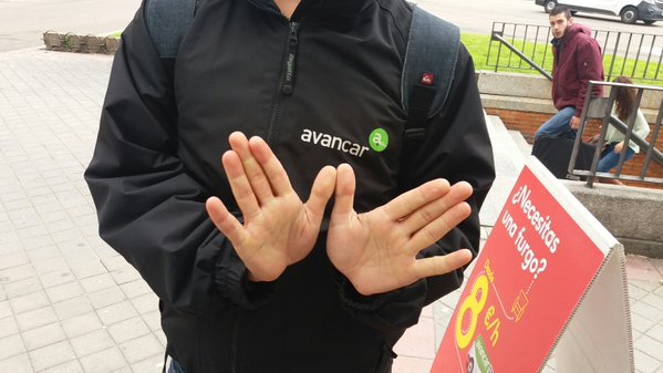 Twitter : @AvanCarSharing (Avancar Carsharing)